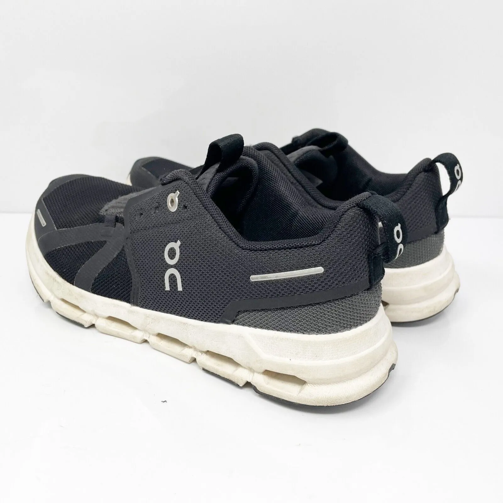 On Boys Cloud Sky Black Running Shoes Sneakers Size 4Y