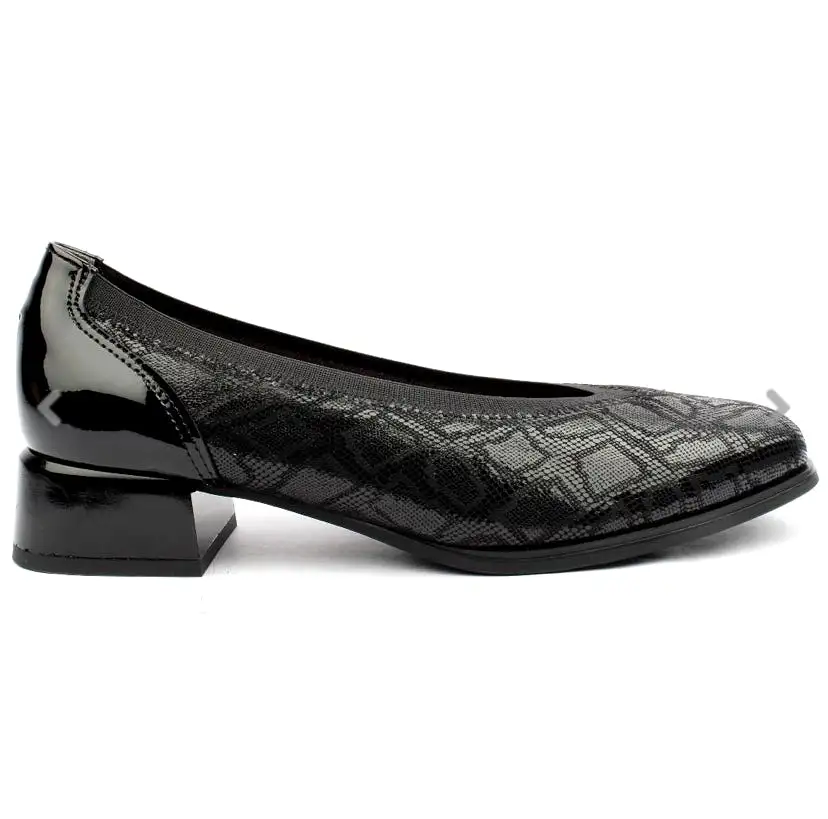 Pitillos Low Heel Shoe Black